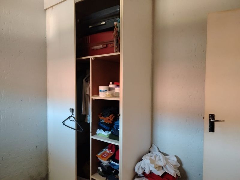 2 Bedroom 2 Bathroom group floor unit with Private garden up for Grabs! - Photo 7