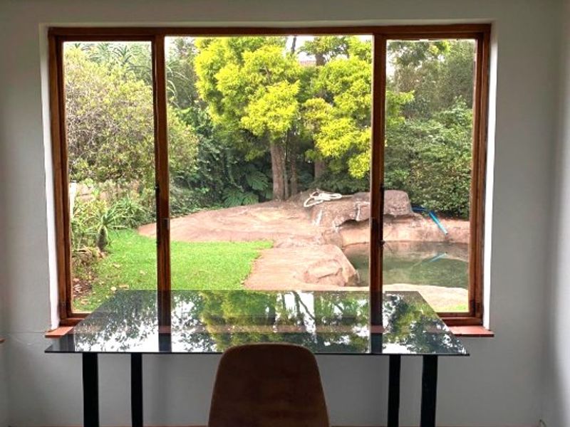 An exceptional  spacious family home - Bothas Hill - Photo 8