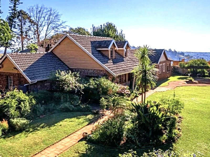 A Large family home  or corporate living- Bothas Hill - Photo 1