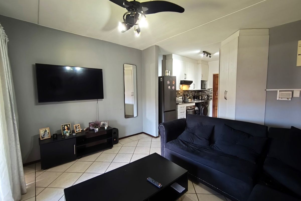 2 Bedroom, 1 Bathroom ground-floor modern Apartment in Little Falls - Photo 3