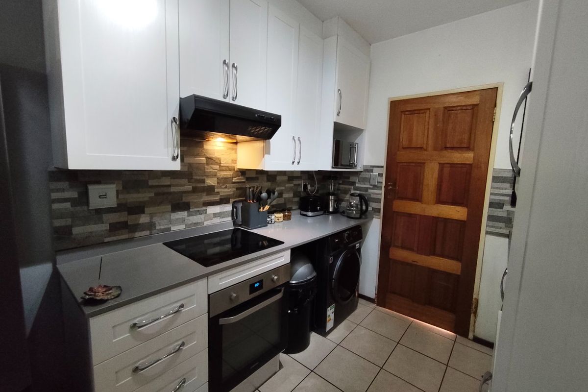 2 Bedroom, 1 Bathroom ground-floor modern Apartment in Little Falls - Photo 5