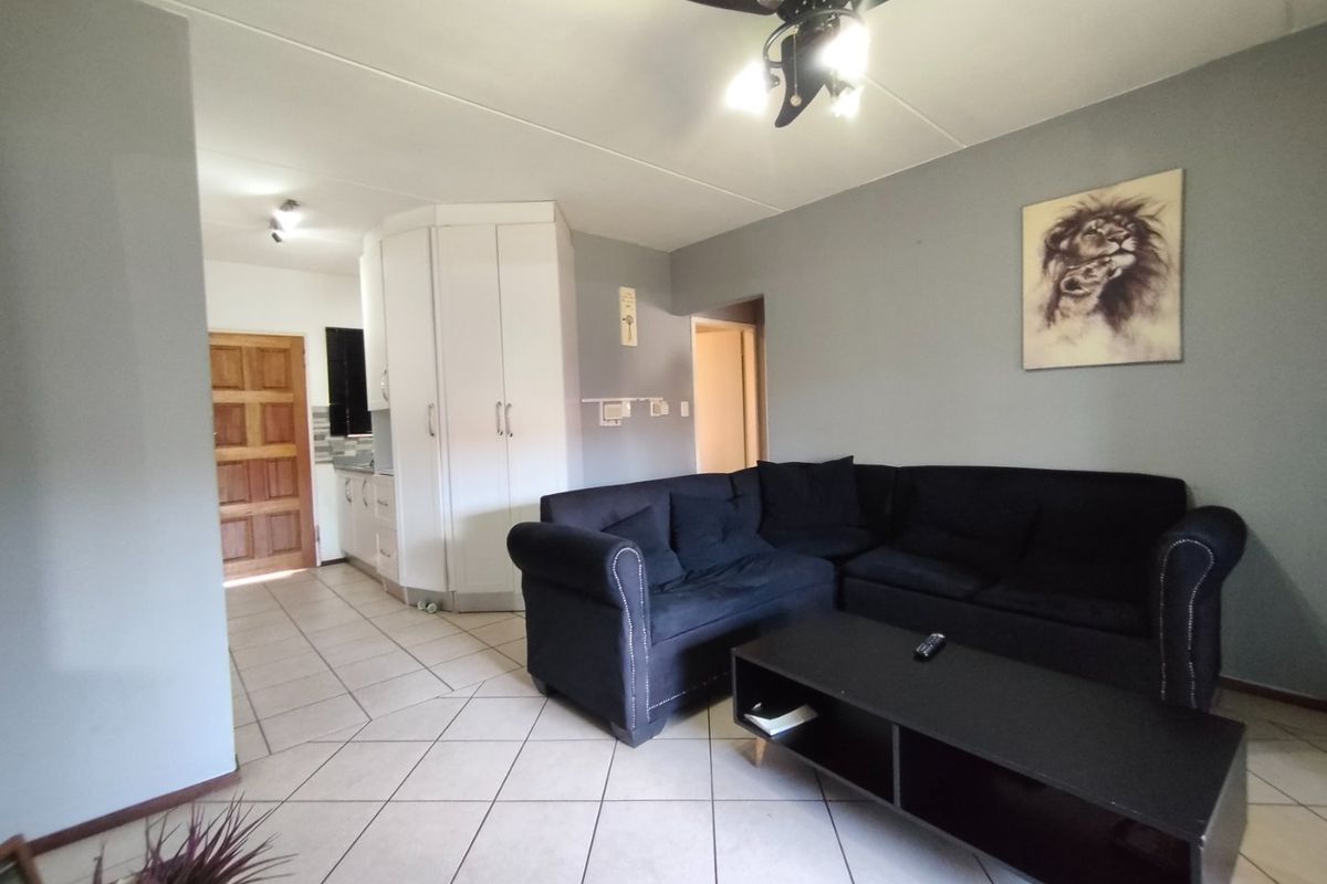 2 Bedroom, 1 Bathroom ground-floor modern Apartment in Little Falls - Photo 2