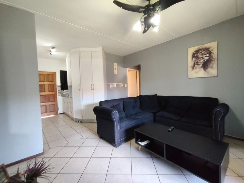 2 Bedroom, 1 Bathroom ground-floor modern Apartment in Little Falls - Photo 2