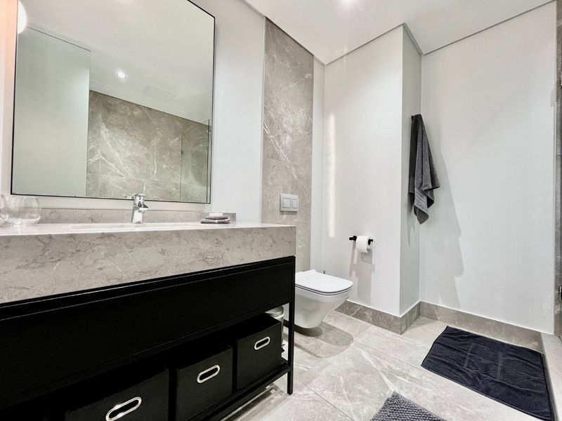 Luxury 1Bedroom Apartment for Sale in Waterfall City Fully Furnished with Premium Amenities - Photo 9