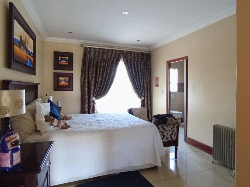 Elegant 4Bedroom Estate Home in Sagewood, Midrand - Photo 10