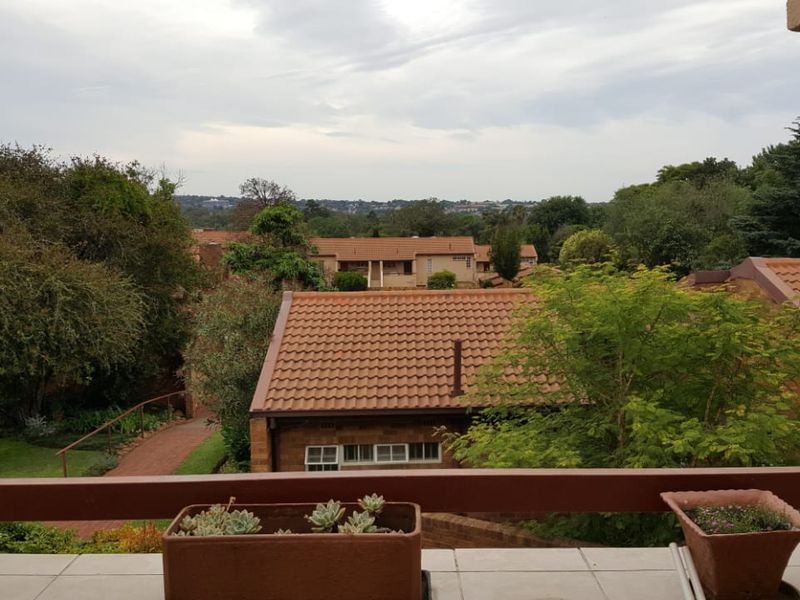 Elegant 1 Bedroom Apartment for Sale in Secure Senior Lifestyle Village – Linksfield, Johannesburg - Photo 2