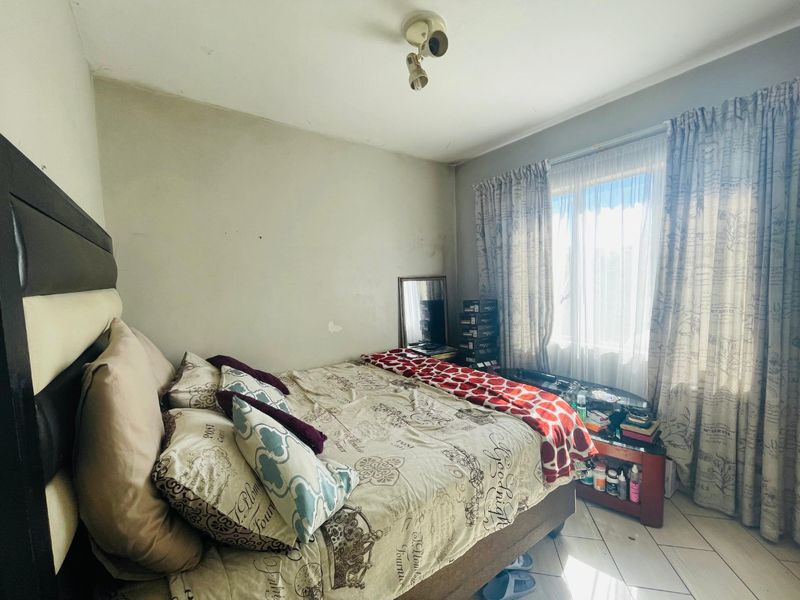 2 Bedroom First Floor Apartment with Garage & Lifestyle Amenities - Photo 9