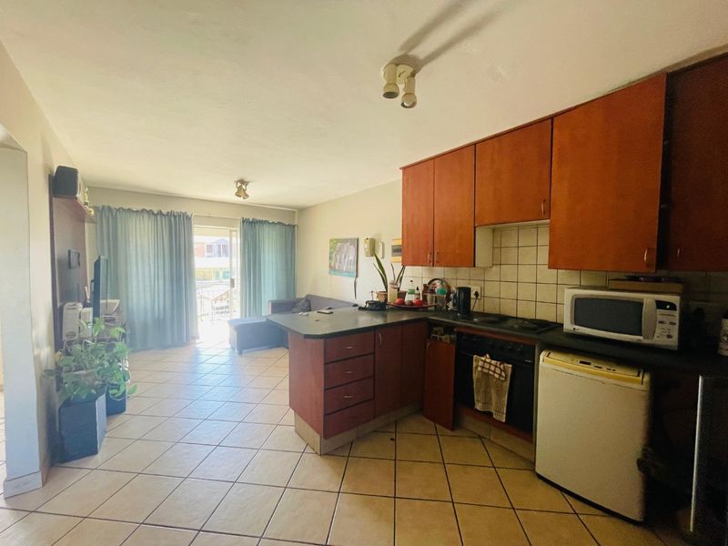 2 Bedroom First Floor Apartment with Garage & Lifestyle Amenities - Photo 8