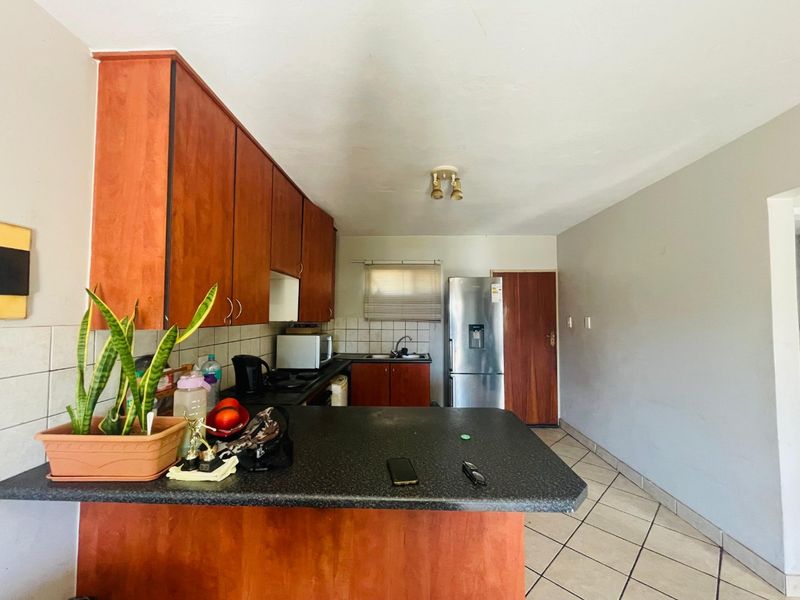 2 Bedroom First Floor Apartment with Garage & Lifestyle Amenities - Photo 10