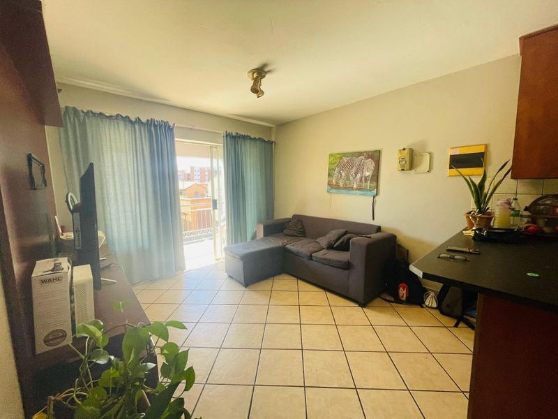 2 Bedroom First Floor Apartment with Garage & Lifestyle Amenities - Photo 8