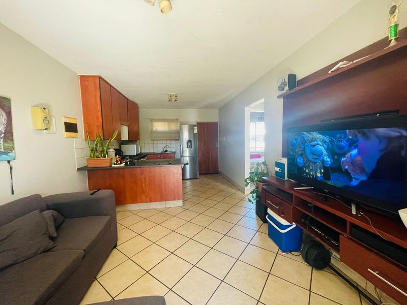 2 Bedroom First Floor Apartment with Garage & Lifestyle Amenities - Photo 6