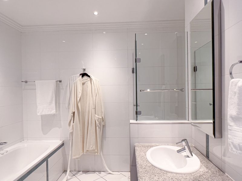 Modern 2-Bedroom Furnished Apartment To Rent – Bedford Gardens (Kingsley) - Photo 9