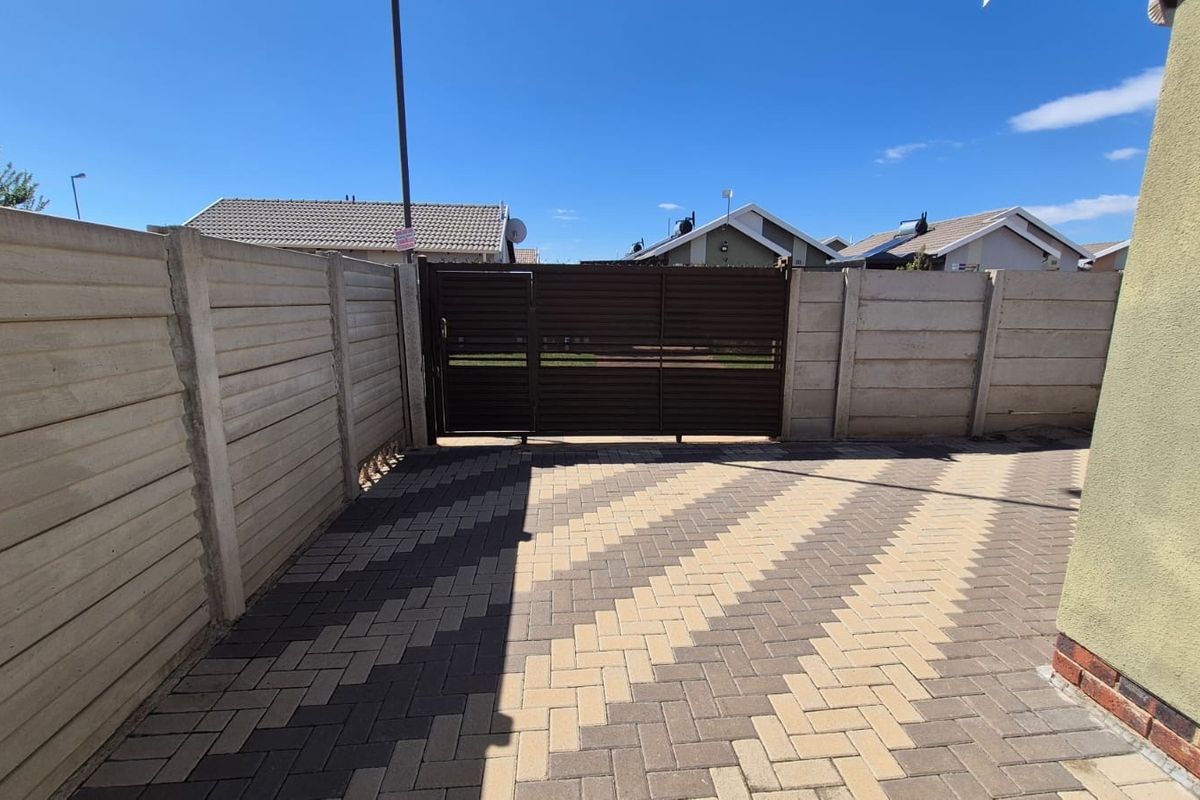 Stunning 3 bedrooms for sale in Sky City  - Photo 5