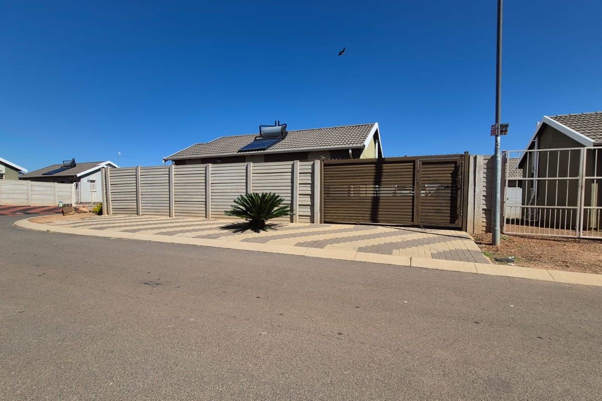 Stunning 3 bedrooms for sale in Sky City  - Photo 3