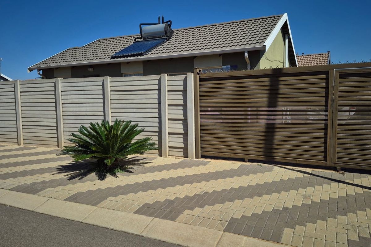 Stunning 3 bedrooms for sale in Sky City  - Photo 2