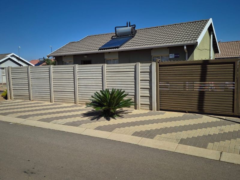Stunning 3 bedrooms for sale in Sky City  - Photo 4