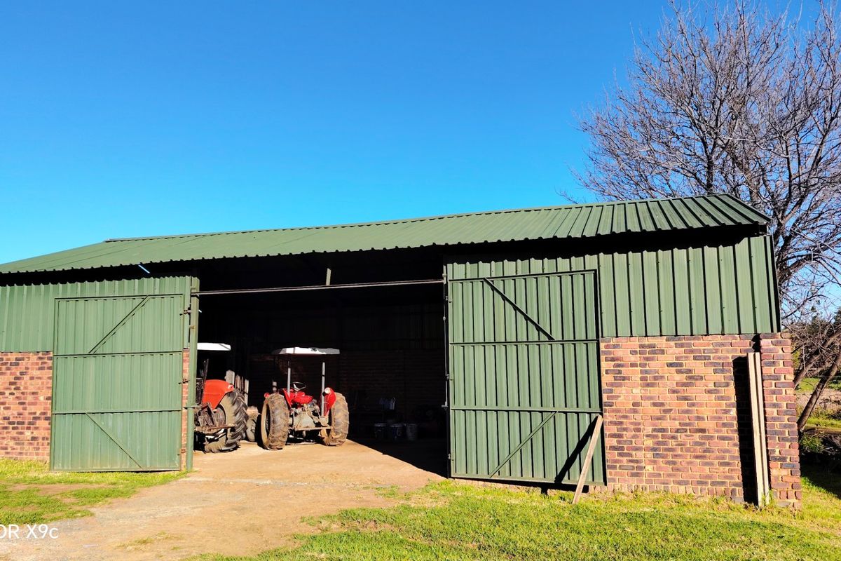Established Riverfront Farm with Lawn Business, Flatlets & Water Rights - Photo 4