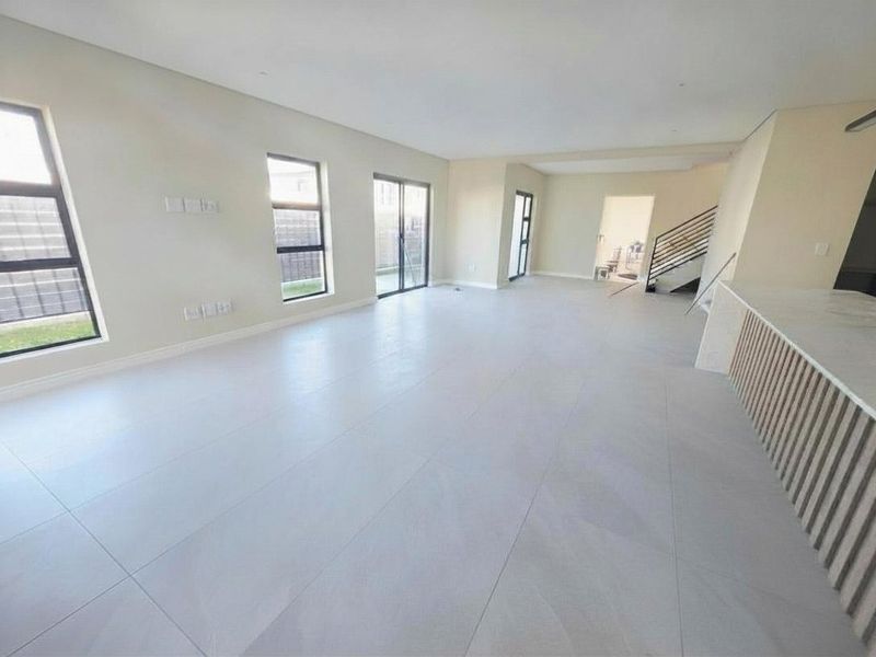 Premium Rental Home in Sought-After Sandown - Photo 4