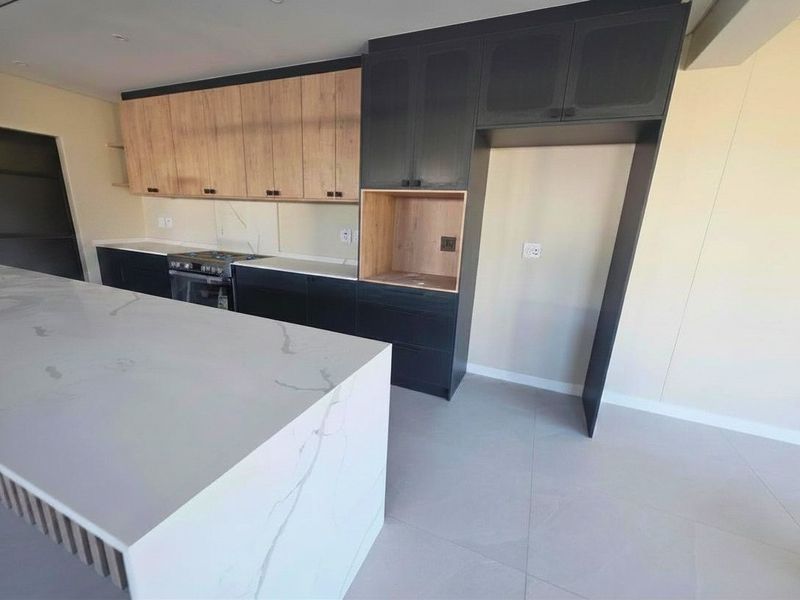 Premium Rental Home in Sought-After Sandown - Photo 5