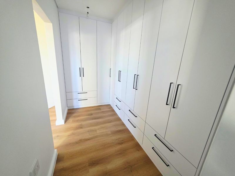 Premium Rental Home in Sought-After Sandown - Photo 6