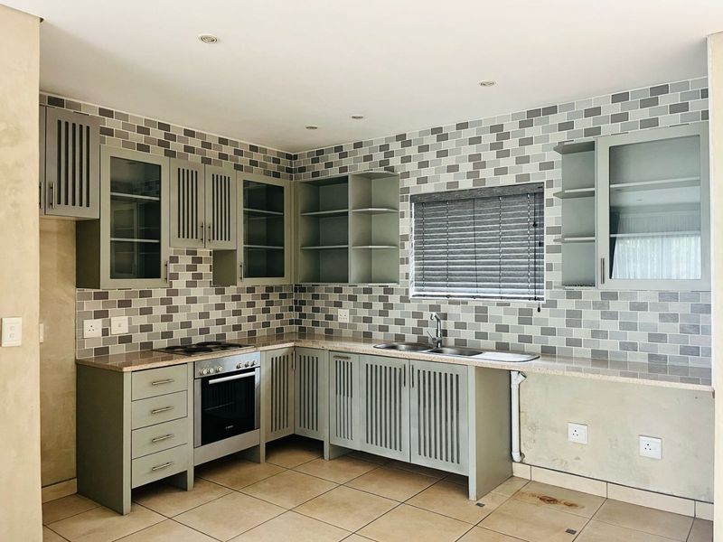 Stunning 2-Bedroom Duplex apartment for Sale at Hartfield - Photo 2