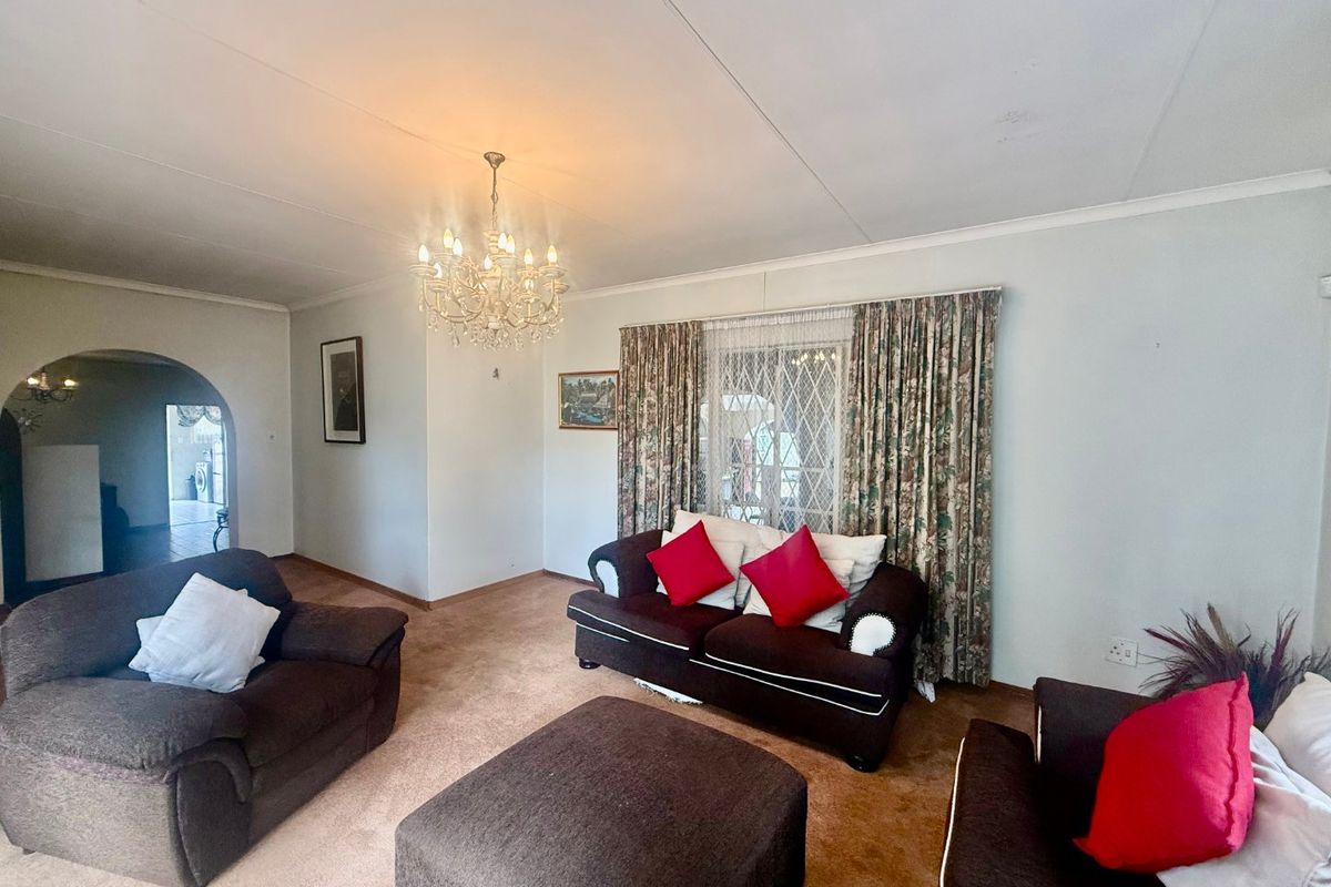 Everyday Comfort in Hartbeespoort - Photo 4