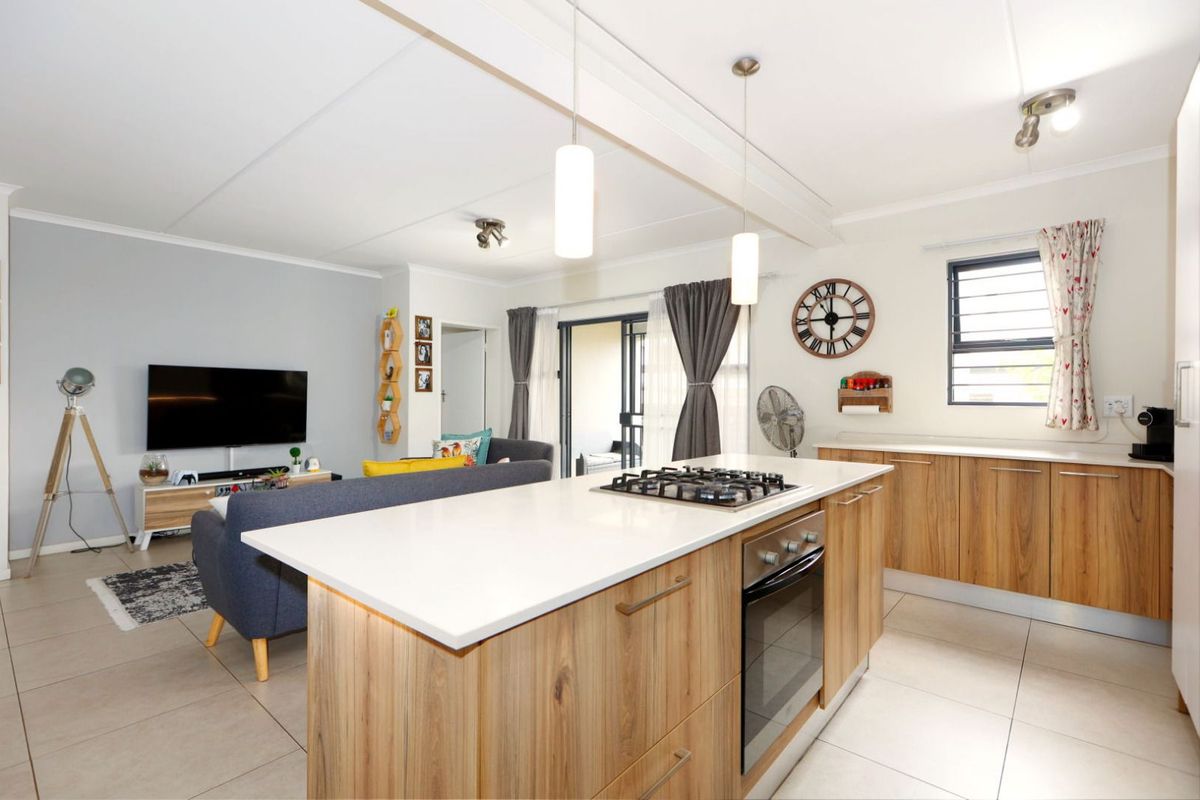 Stunning Modern Garden Unit  - Photo 5