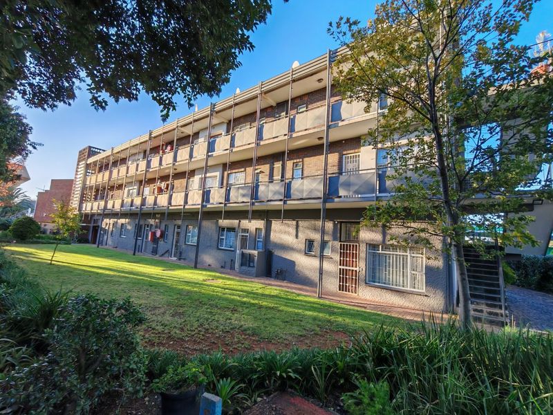 2 Bedroom Apartment for sale in Linden. - Photo 1