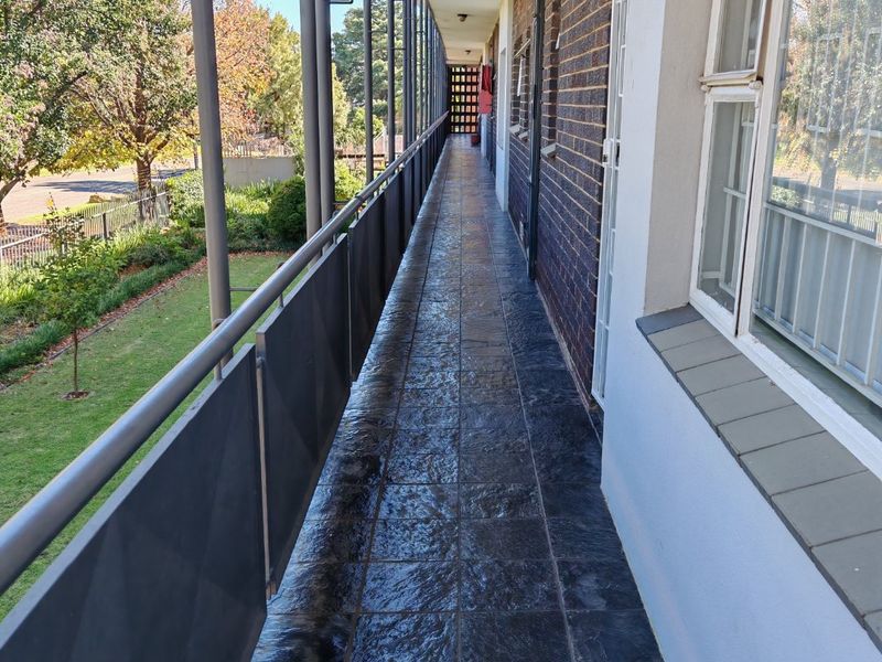 2 Bedroom Apartment for sale in Linden. - Photo 10