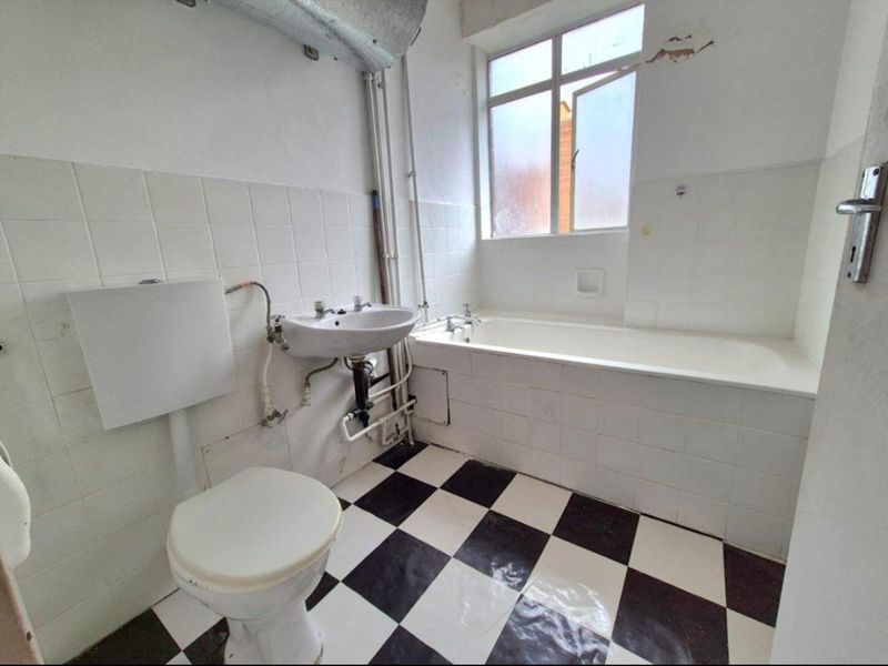 3 Bedrooms, 2 Bathrooms Apartment For Sale In Point, Durban - Photo 10