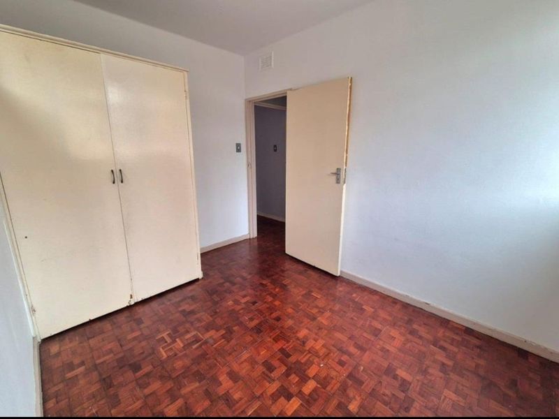 3 Bedrooms, 2 Bathrooms Apartment For Sale In Point, Durban - Photo 9