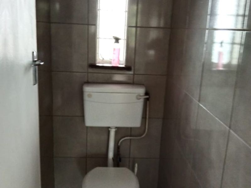 3 Bedroom Sharing Accommodation To Let In Umbilo, Durban - Photo 5