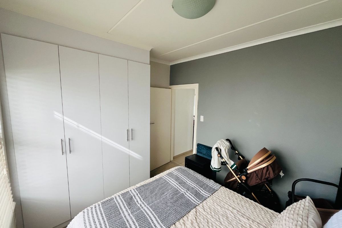 Two bedroom And 1 bathroom apartment  for rent in Midrand Call  us Now - Photo 4