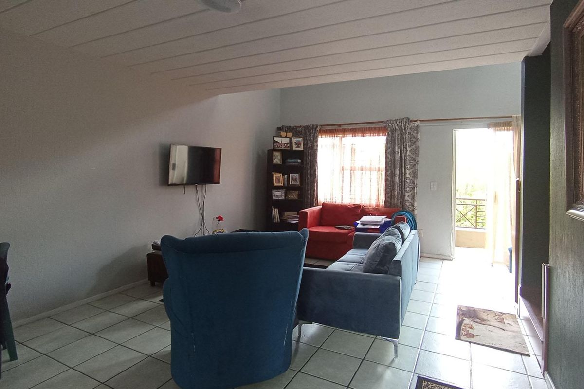 2-Bedroom Apartment with Balcony in San Pablo – Ideal Investment or First Home! - Photo 4