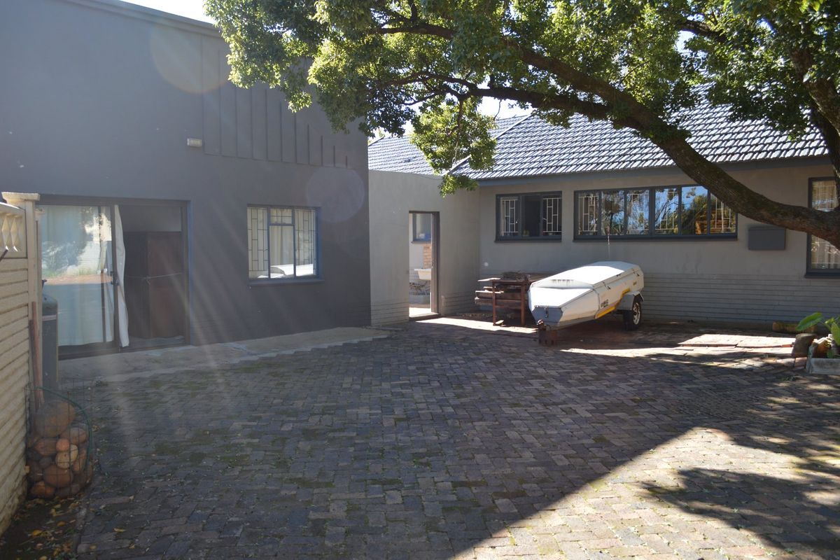 Prime Position. Endless Potential. Exceptional Value. - Photo 4