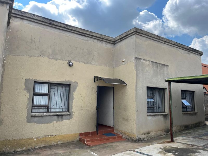 INVESTMENT PROPERTY FOR SALE - HIGH RENTAL INCOME OPPORTUNITY IN LOMBARDY EAST - Photo 10