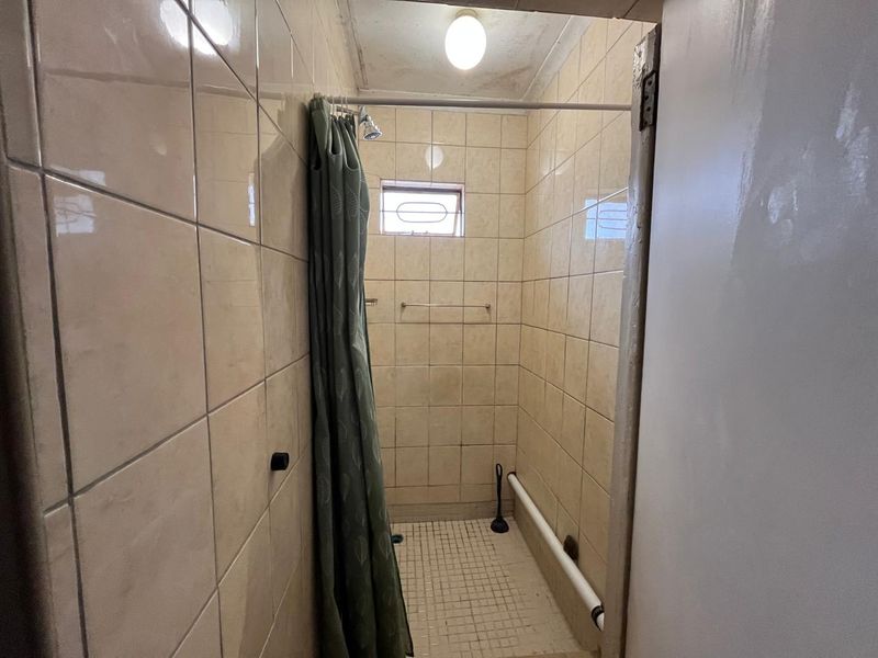 INVESTMENT PROPERTY FOR SALE - HIGH RENTAL INCOME OPPORTUNITY IN LOMBARDY EAST - Photo 8