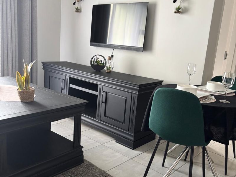ONE BEDROOM AND ONE BATHROOM - Photo 9