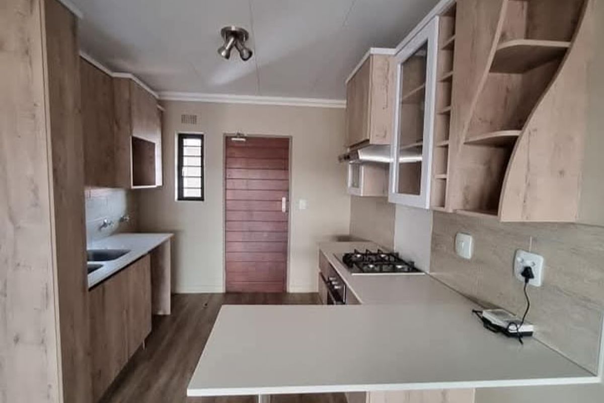 Modern 2-Bedroom Apartment in Roodepark Eco Estate - Photo 4
