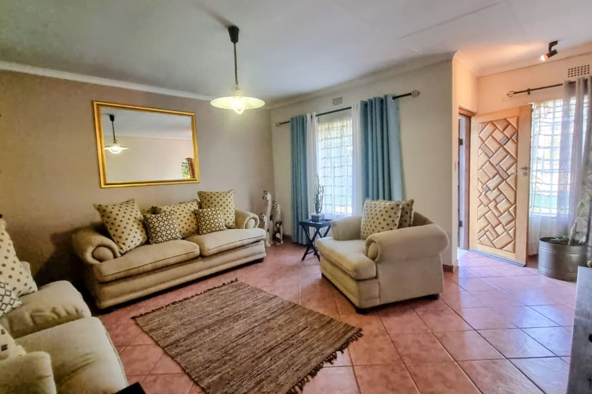 A cozy 3-bedroom nest with solar and backup water supply - Photo 5