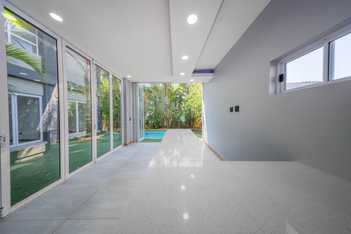 Ultra Modern Family Home with Pool in Thornvalley Estate - Photo 4
