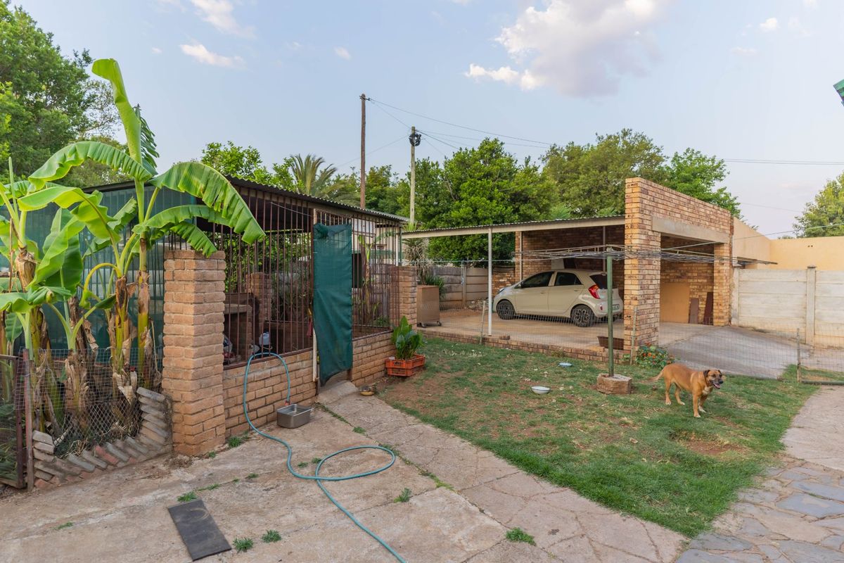 Centrally located Home For Sale.... - Photo 5