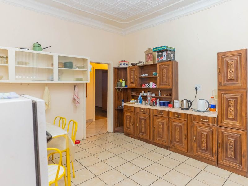 Centrally located Home For Sale.... - Photo 6