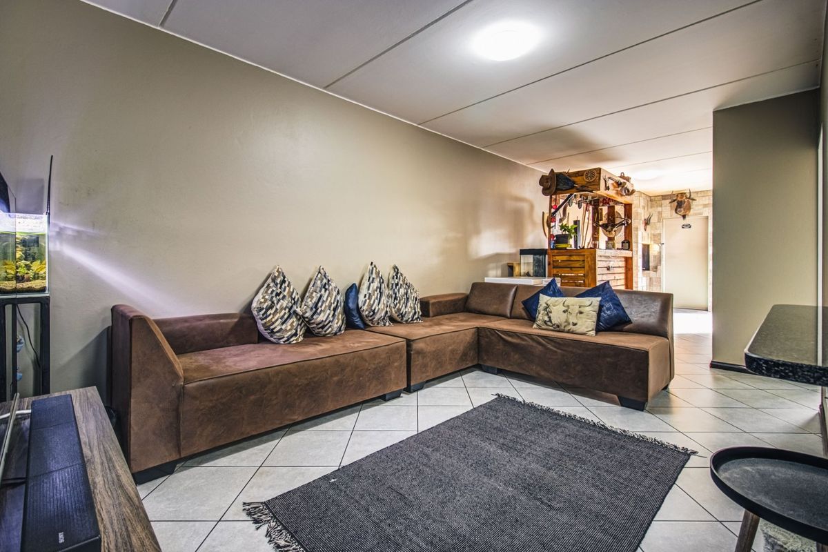 Modern Comfort, Ground Floor Bliss  - Photo 4