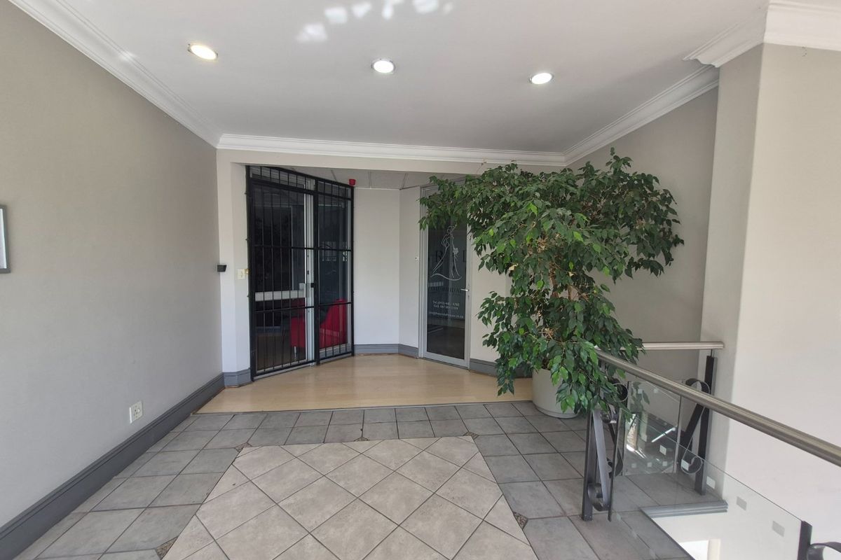 Bryanston Office Space with Generator, Water Backup & 24/7 Security - Photo 4