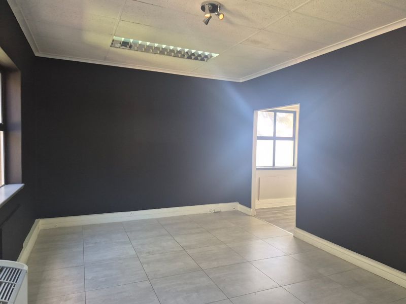 Bryanston Office Space with Generator, Water Backup & 24/7 Security - Photo 10