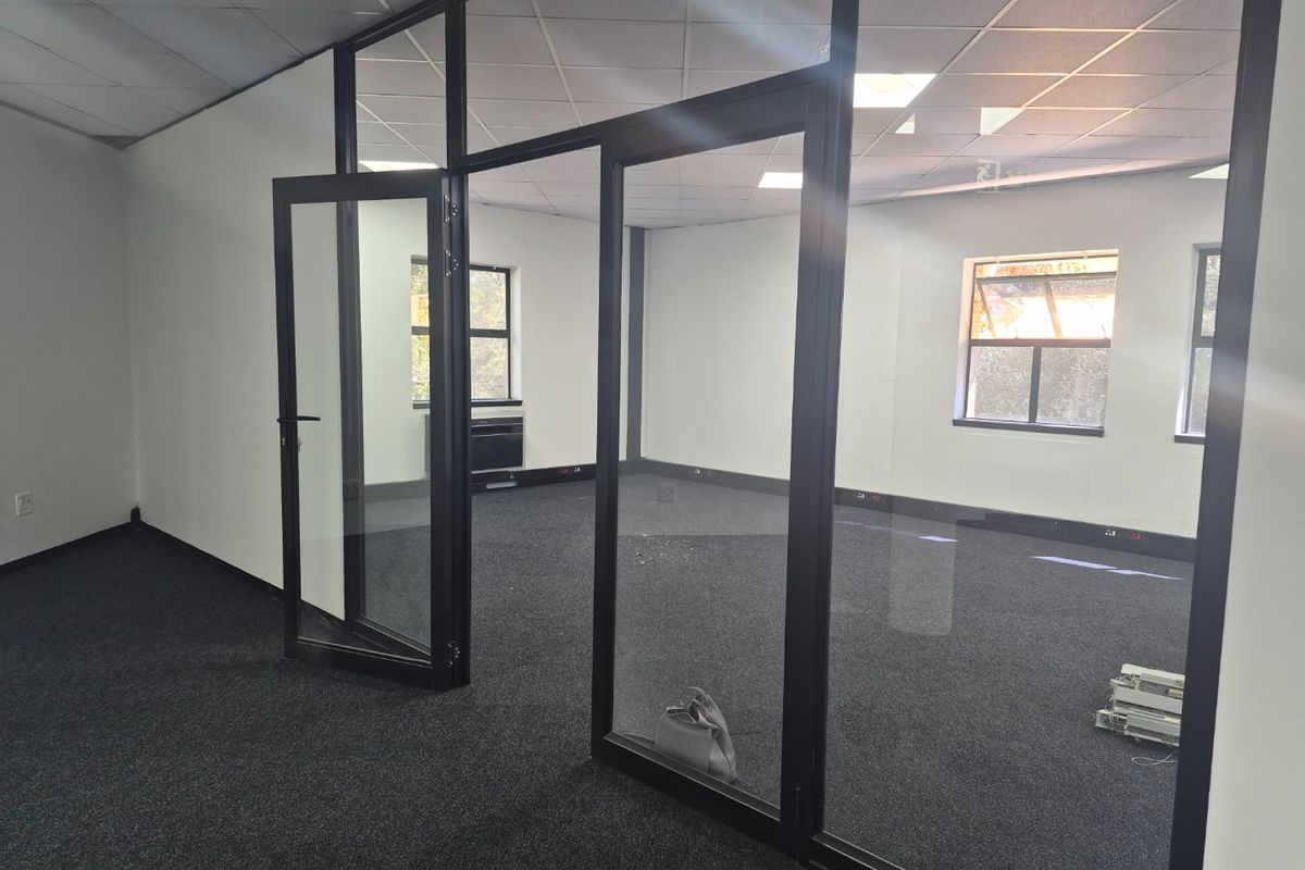 Bryanston Modern Fitted Office with Large Boardroom in Secure Office Park - Photo 4