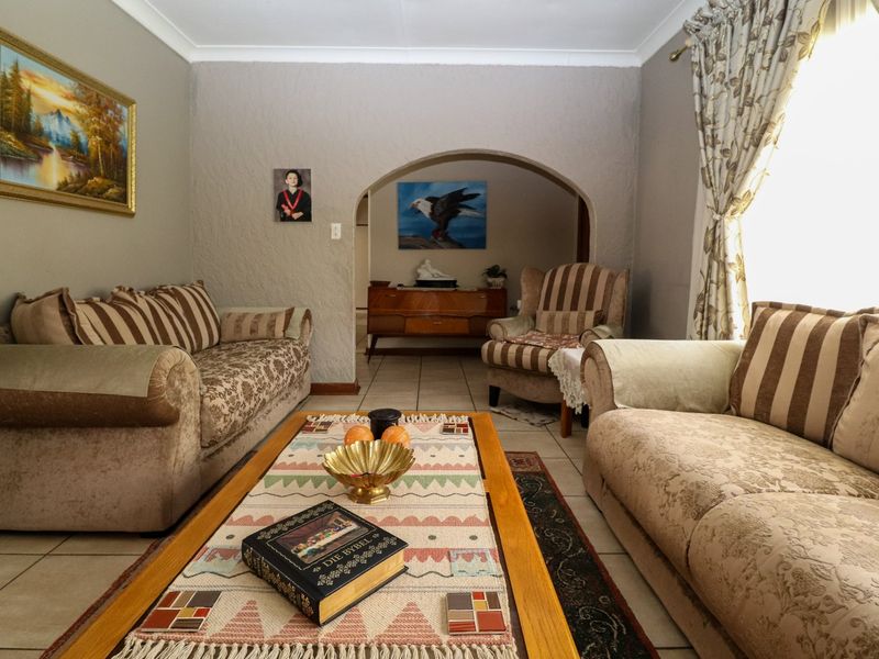 Solid Family Home with Spacious Living & Exceptional Outbuildings - Photo 6