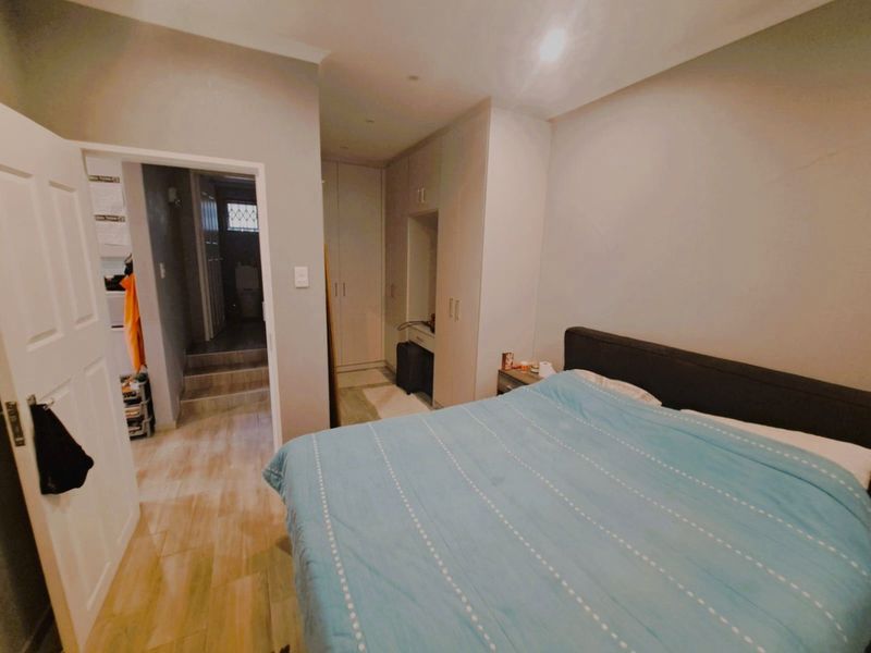 REAL ESTATE SERVICES INVITES YOU TO A STYLISH NEW APARTMENT  - Photo 8