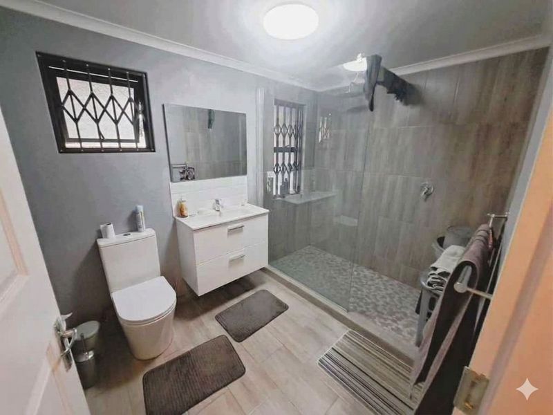 REAL ESTATE SERVICES INVITES YOU TO A STYLISH NEW APARTMENT  - Photo 7